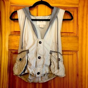 Accessory Vest